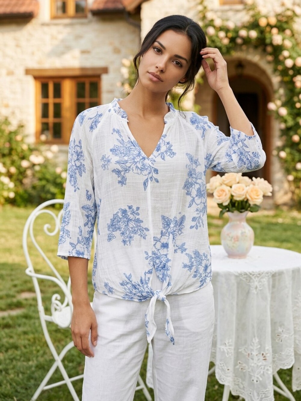 C By One Blue And White Floral Top Cold Shoulder Sleeves Sz S